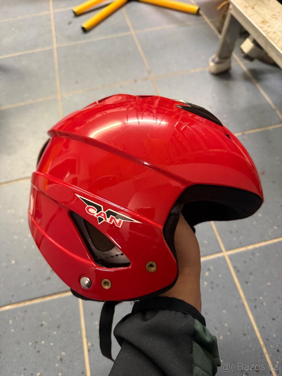 Lyžařská helma 55-56 S