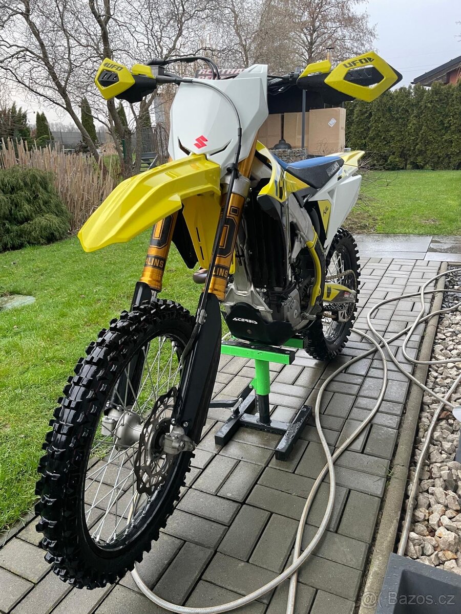 Suzuki RMZ