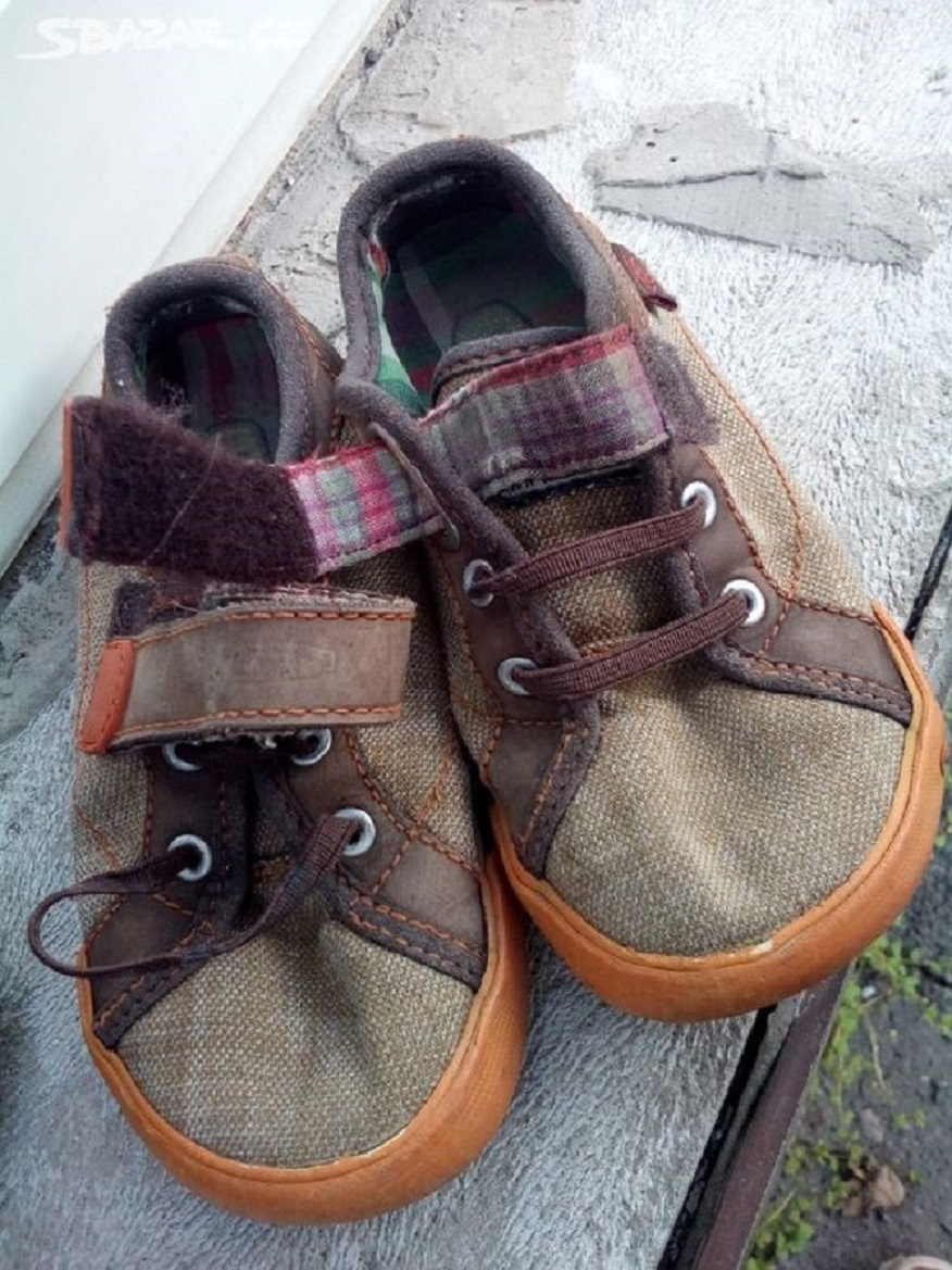 Kennes boty vel. 26 celoroční dětské zboží Cena: 299 Kč jedn