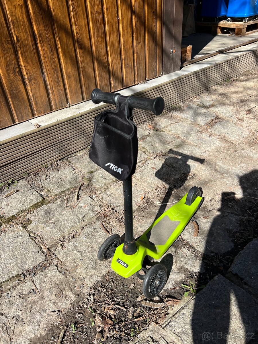 Dětská koloběžka STIGA Mini Kid 3W – zelená