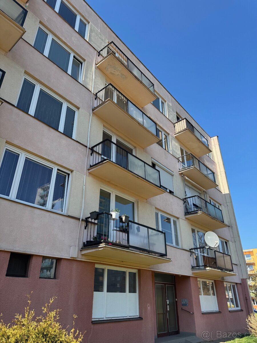 Prodej bytu 2+kk s balkonem (38m2), Sezimovo Ústí II - ul. D
