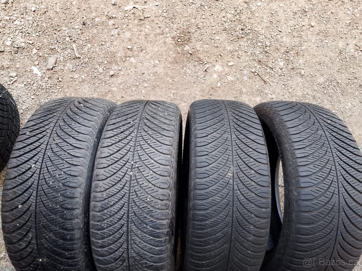 215/55/17 94v Goodyear - celoroční pneu 4ks
