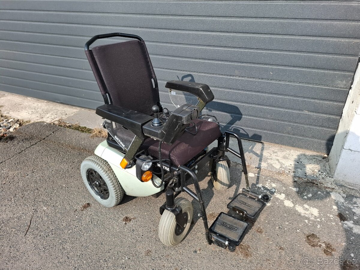 Elektrický invalidní vozík