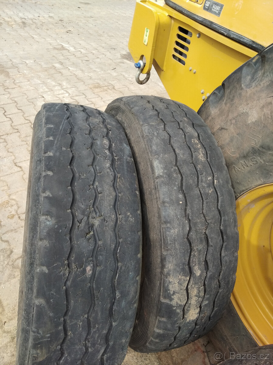 2x nákladní pneu 295/80 22.5 Kormoran F ON/OFF přední