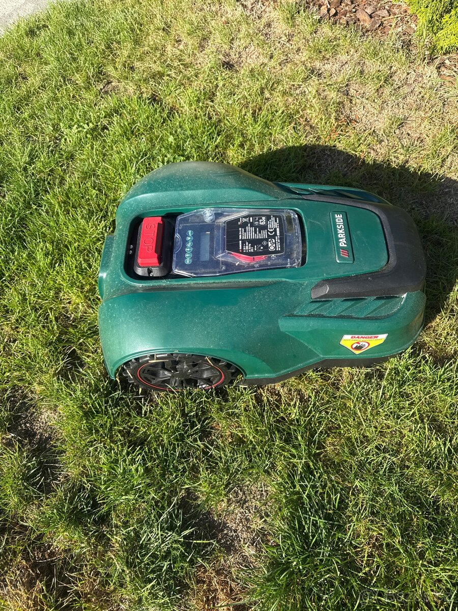 Robotická sekačka Parkside