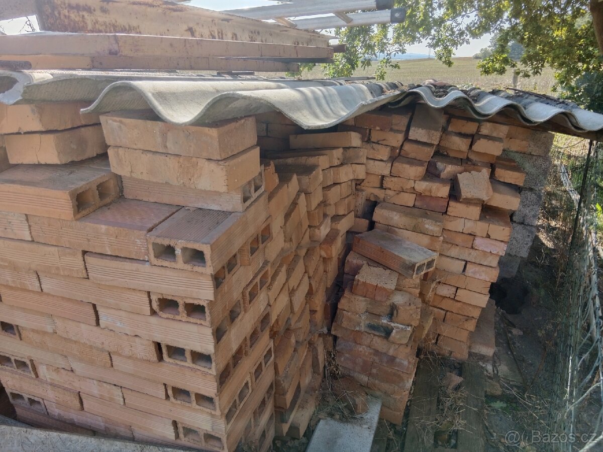 Cihly plné a duté - příčkovky