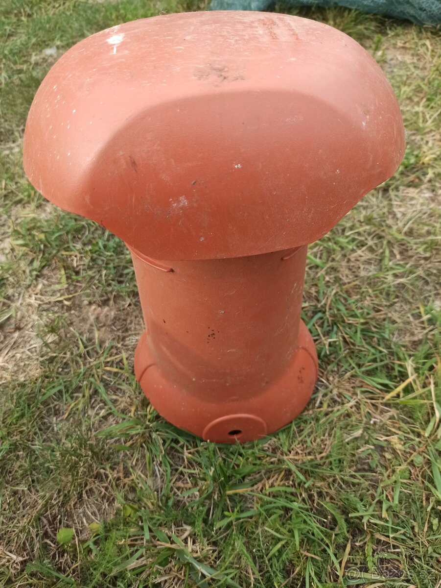 Větrací komínek na střechu