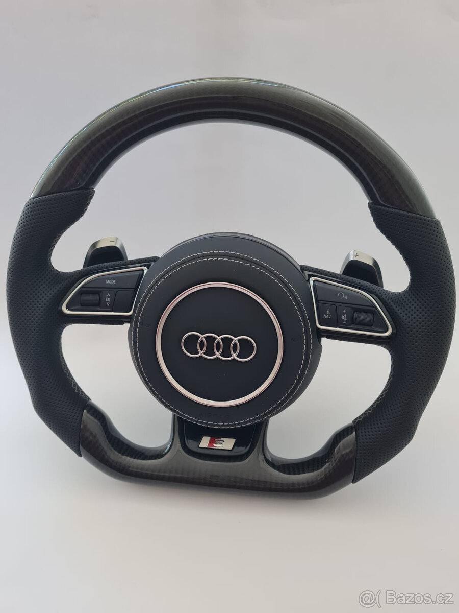 AUDI carbon/perforovaný volant s MULTIFUNKCIOU a F1 pádlami
