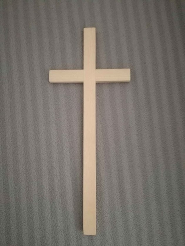KŘÍŽ DŘEVĚNÝ 40 x 16 CM