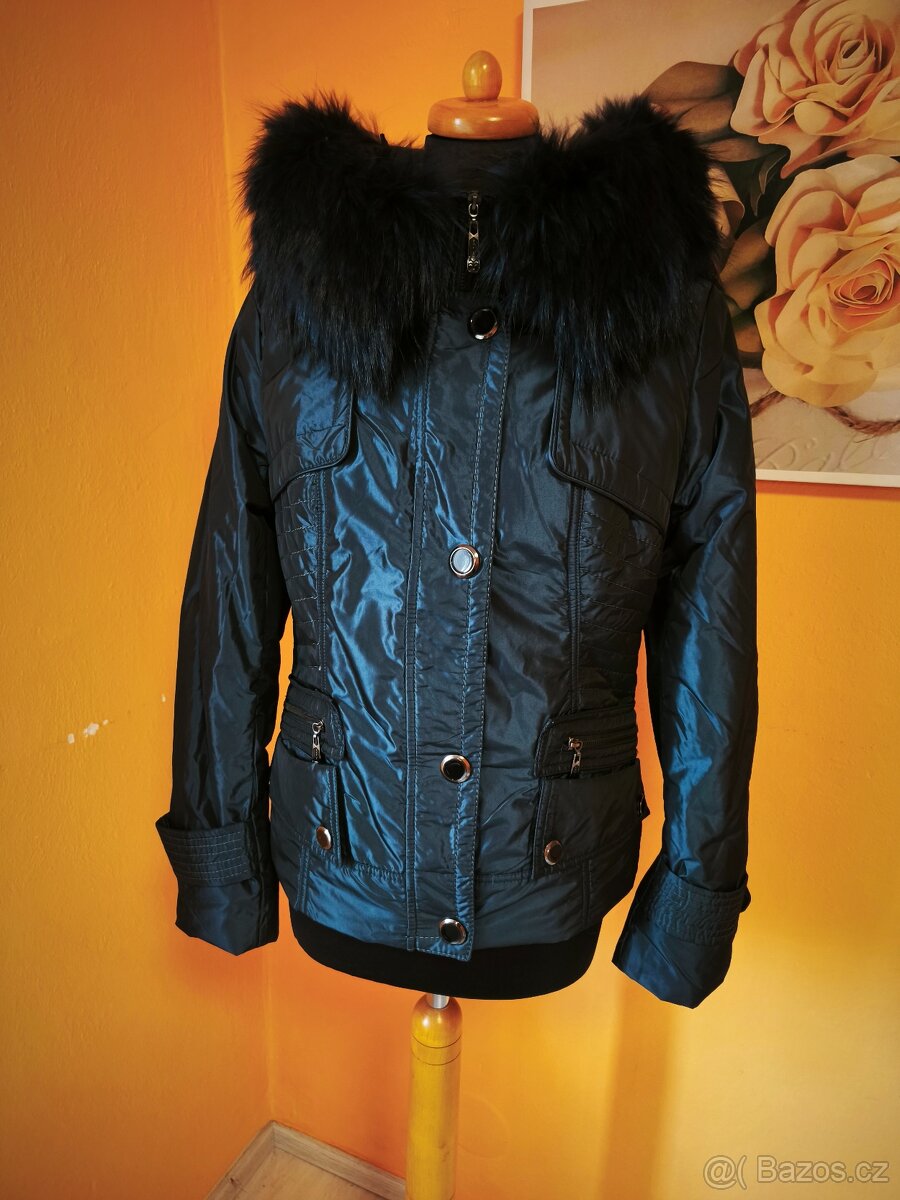 Elegantní bunda.