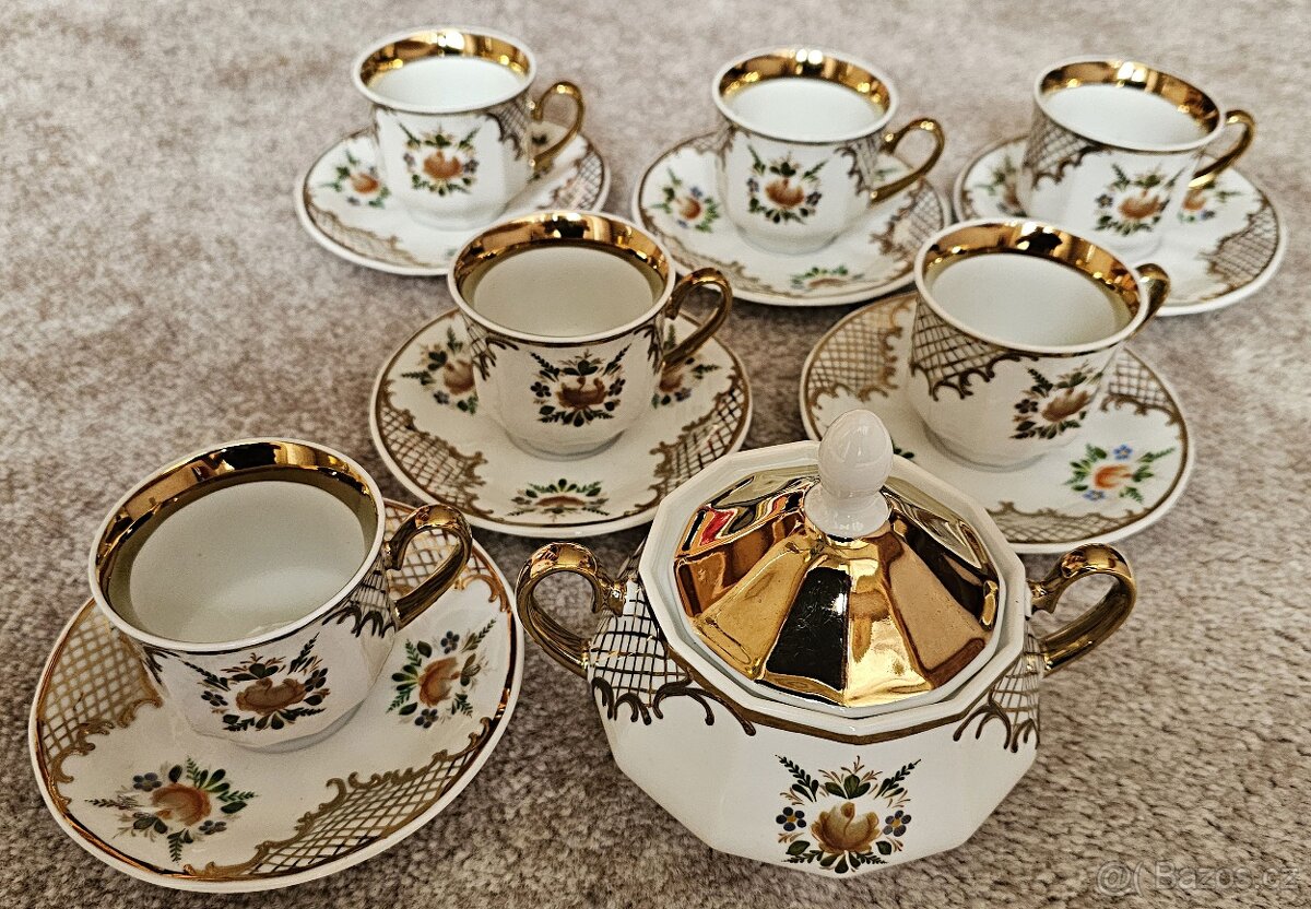 Dárková sada 6 šálků s podšálky a cukřenkou