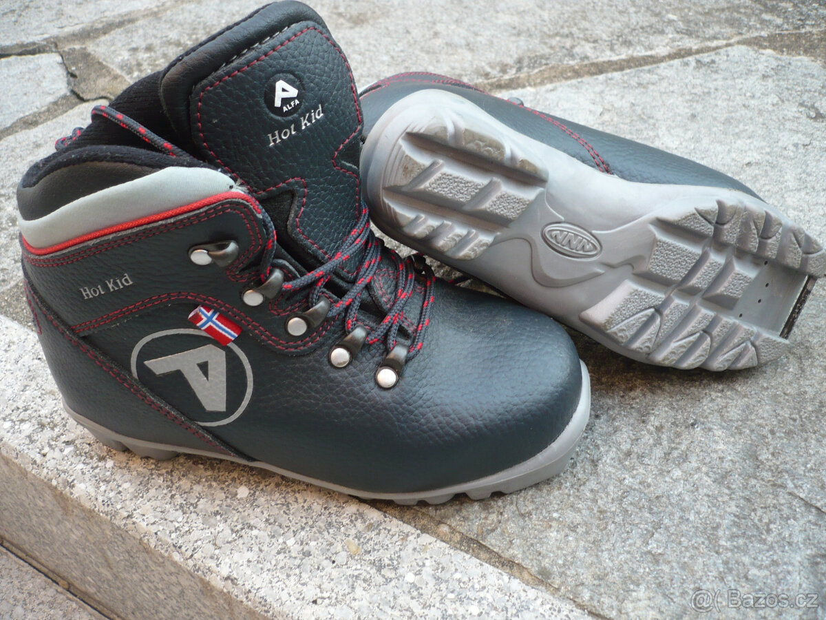 Dětské boty na běžky Alfa upínání NNN Rottefella velikost 32