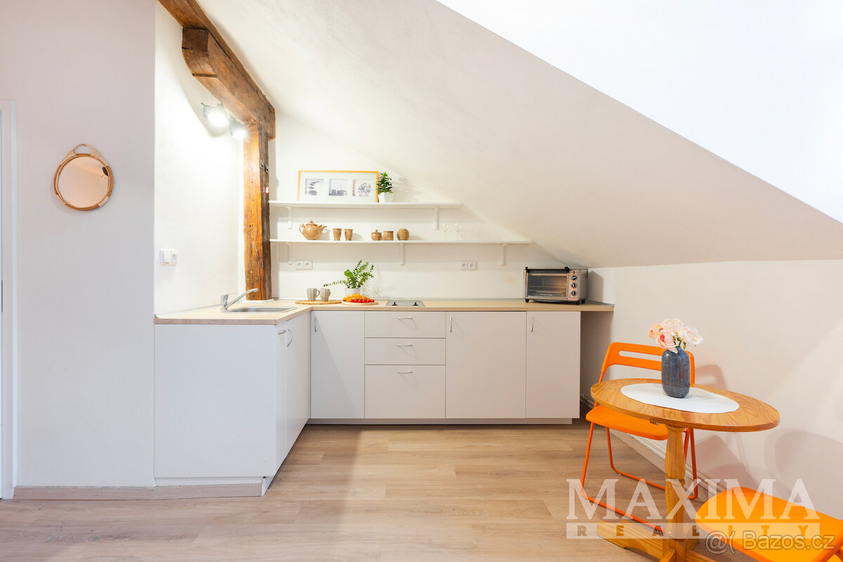 Byt 1+kk o ploše 25 m2 - Praha, Košíře