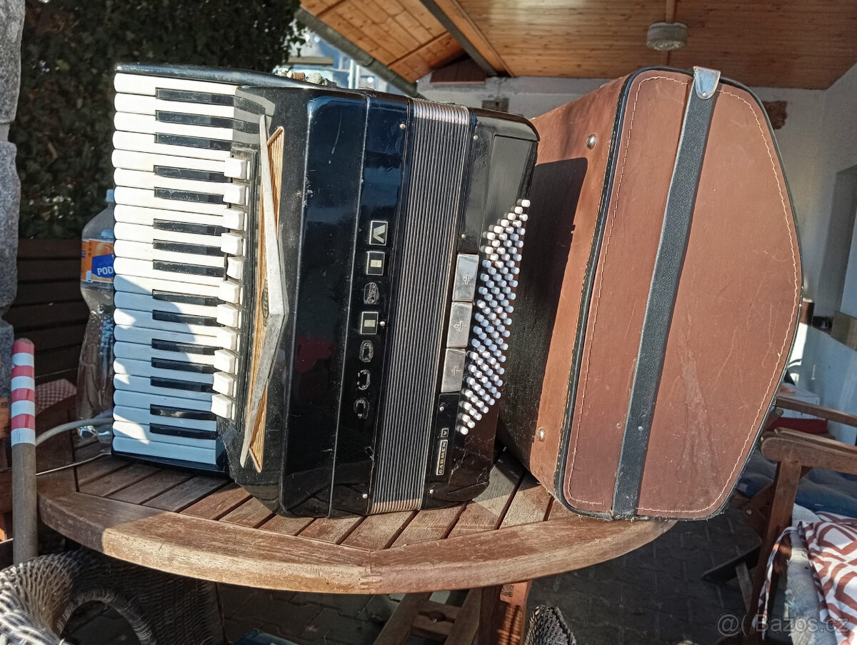 harmonika akordeon Delicia Carmen V