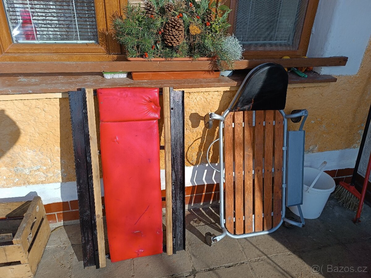 Montážní lehátka