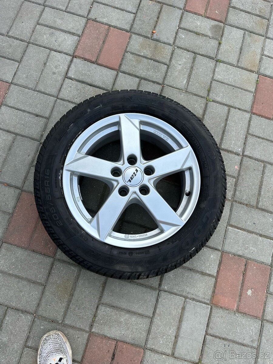 Alu kola R16 letní pneu