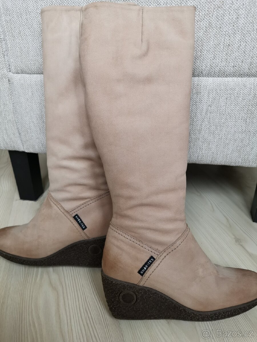 Dámské kožené kozačky