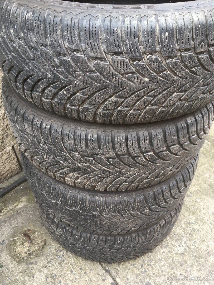 Pneumatiky Nokian 235/55R18