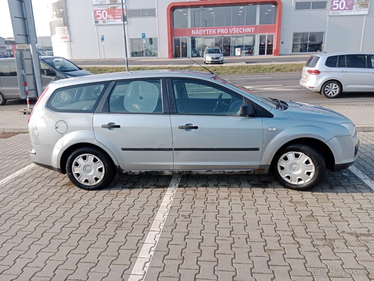 FORD FOKUS , KOMBI 1,6 benzin 74 kw