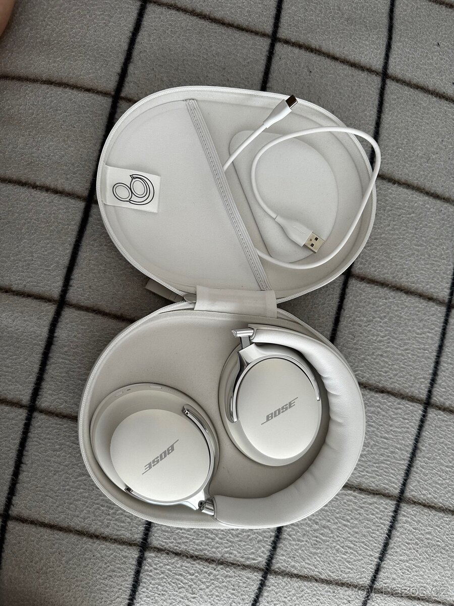BOSE QuietComfort Ultra Diamond 6Oth Edition