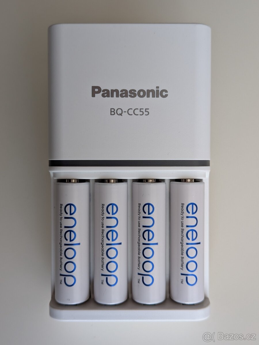 Nabíječka baterií Panasonic (NiMH)
