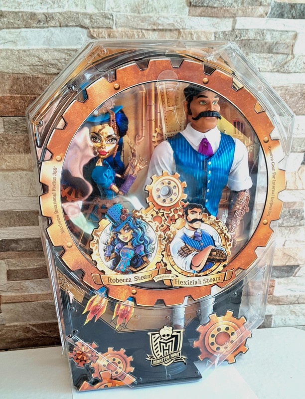Monster high SDCC RObecca a Hexiciah