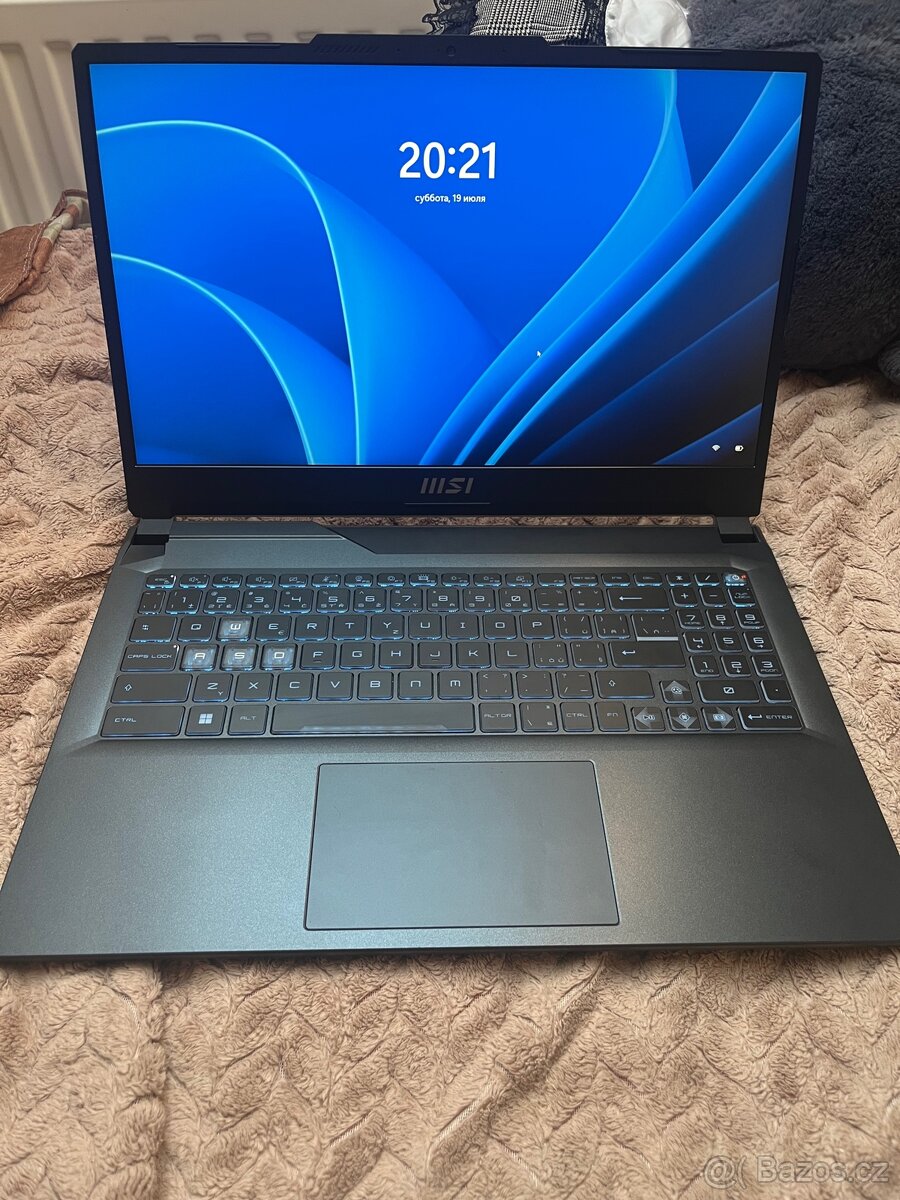 MSI Cyborg 15 B12V(RTX 4060 8gb, i5-12450H,SSD 1000,RAM-16gb