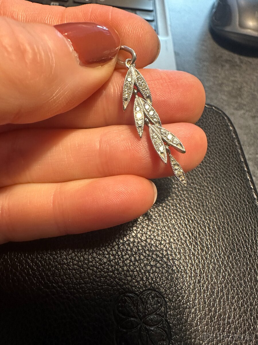 Zlatý přívěsek 14kt s brilianty