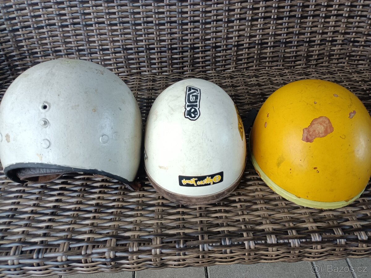 Prodám  3kusy HELMY KOKOSY