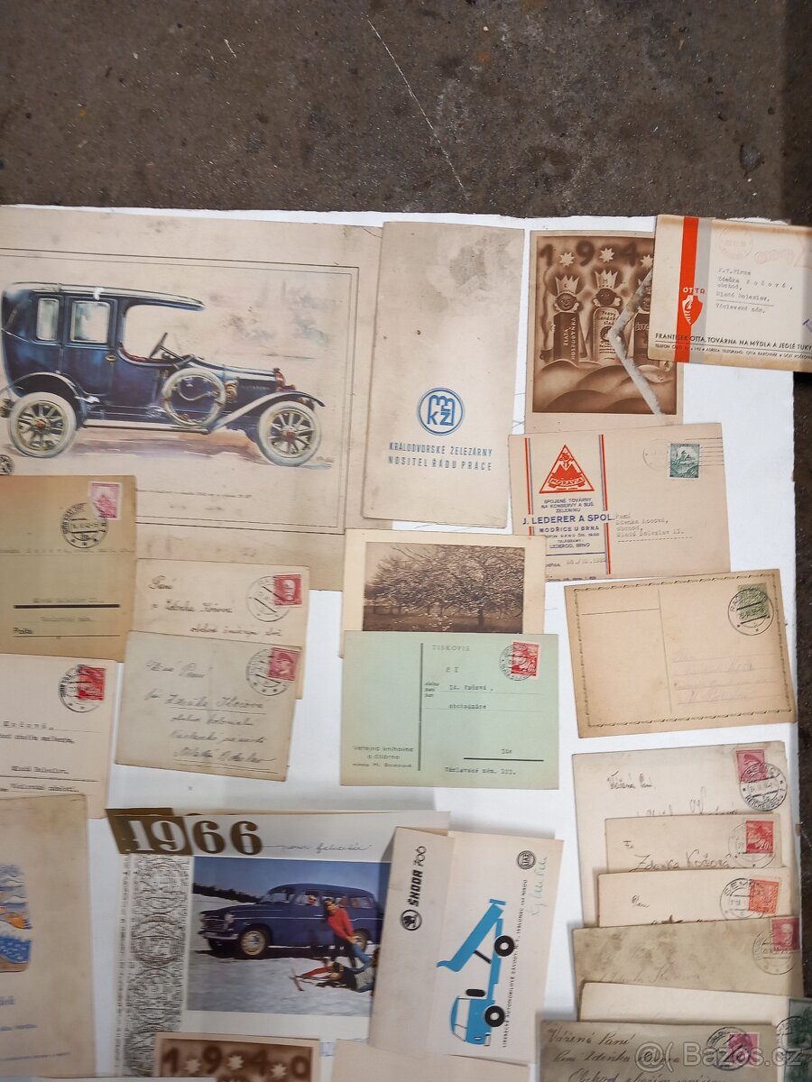 znamky pohlednice viněty etikety učty prospekty obalky