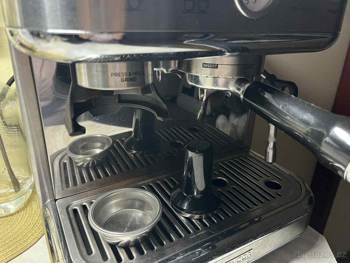 Pákový kávovar Sencor