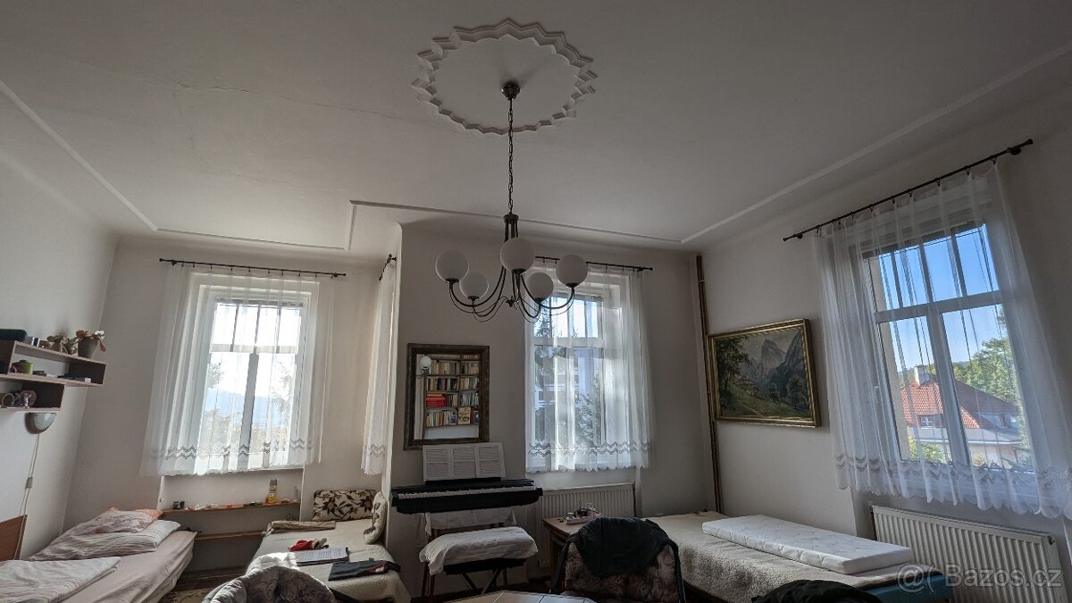 Pronájem bytu 3+kk 110m² v rodinném domě, dvě koupelny