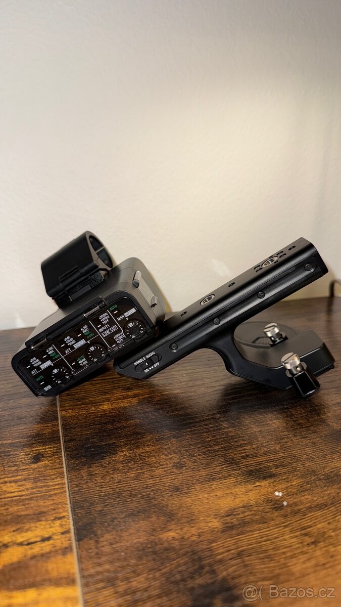 Sony XLR - Handle - nový
