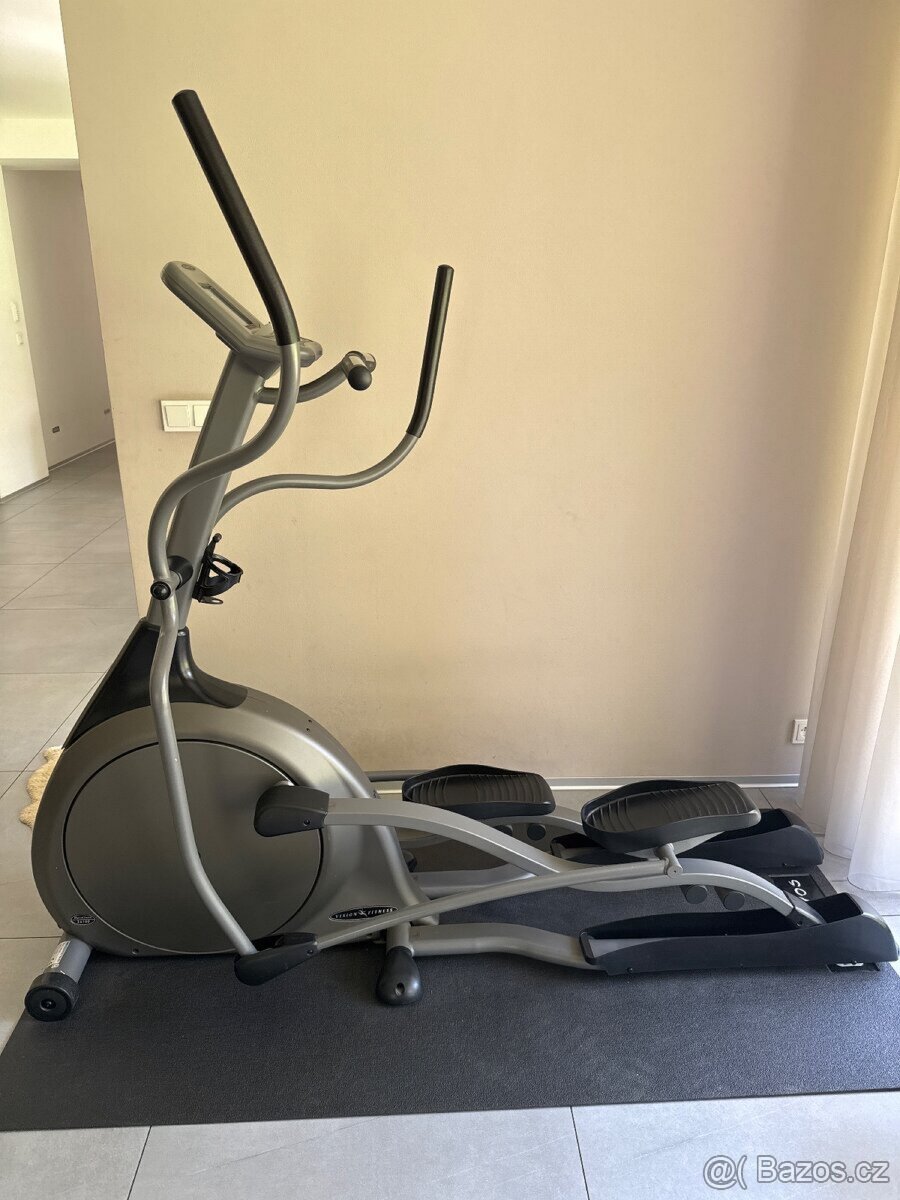 Eliptický trenažer Vision Fitness X6100