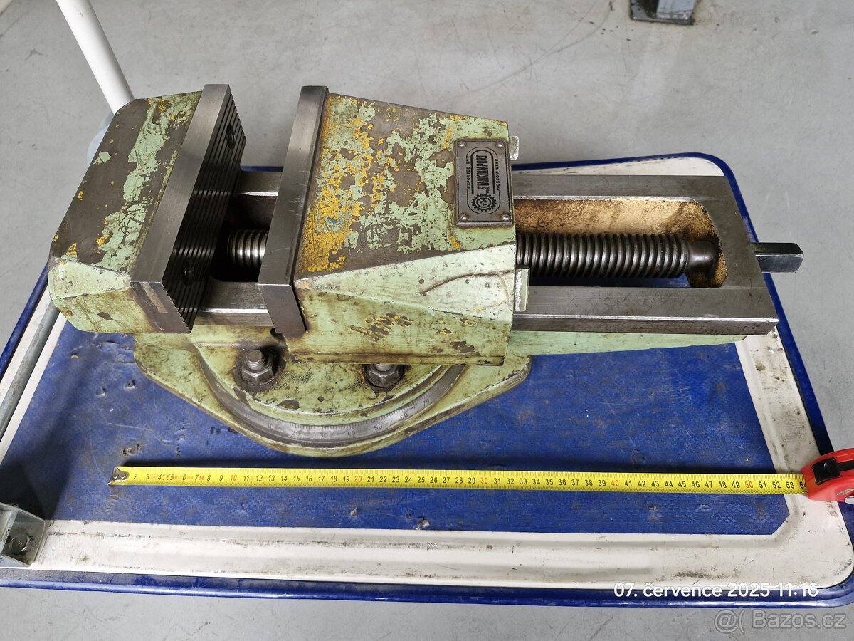 Strojní otočný svěrák