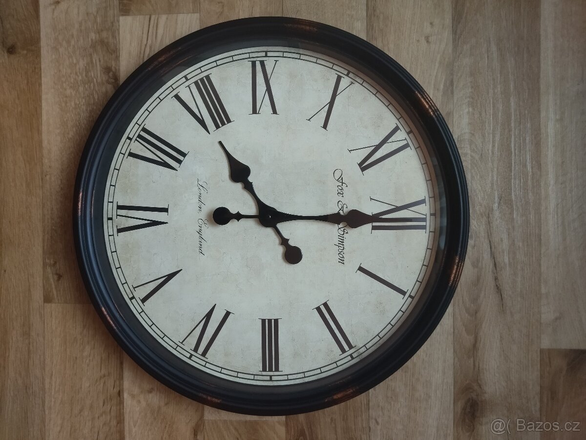 Nástěnné hodiny Fox and Simpson 50cm