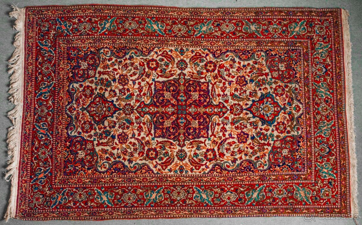 Ručně vázaný Perský koberec Tabriz z Íránu z roku 1940