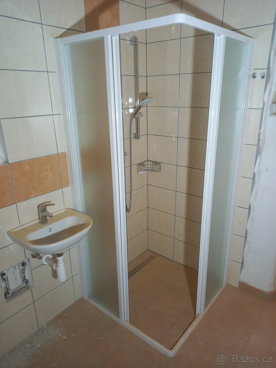 Sprchový kout
