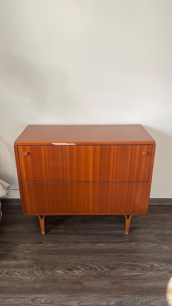 Retro komoda/peřiňák