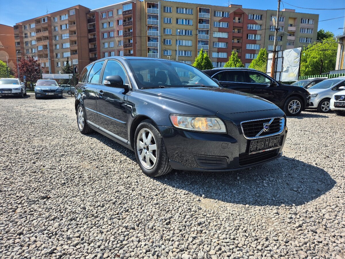 Volvo V50 1.6D,80KW,KLIMA,BEZ KOROZE,R.V.2010
