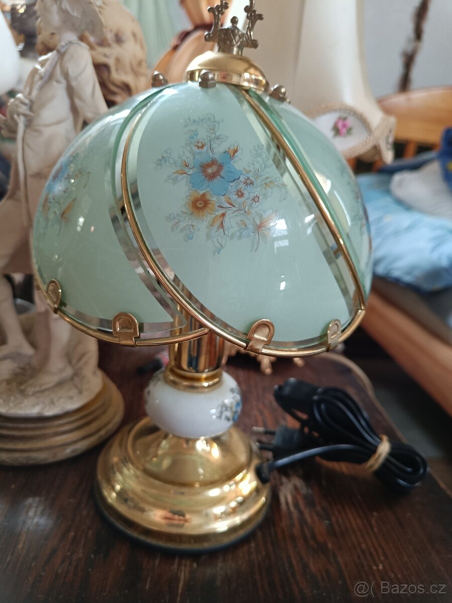 2 retro lampy na noční stolek