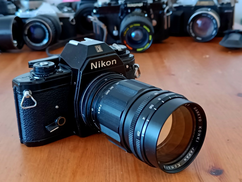 NIKON EM (Sankyo Kohki Komura 2,8/135mm Japan) - 1979