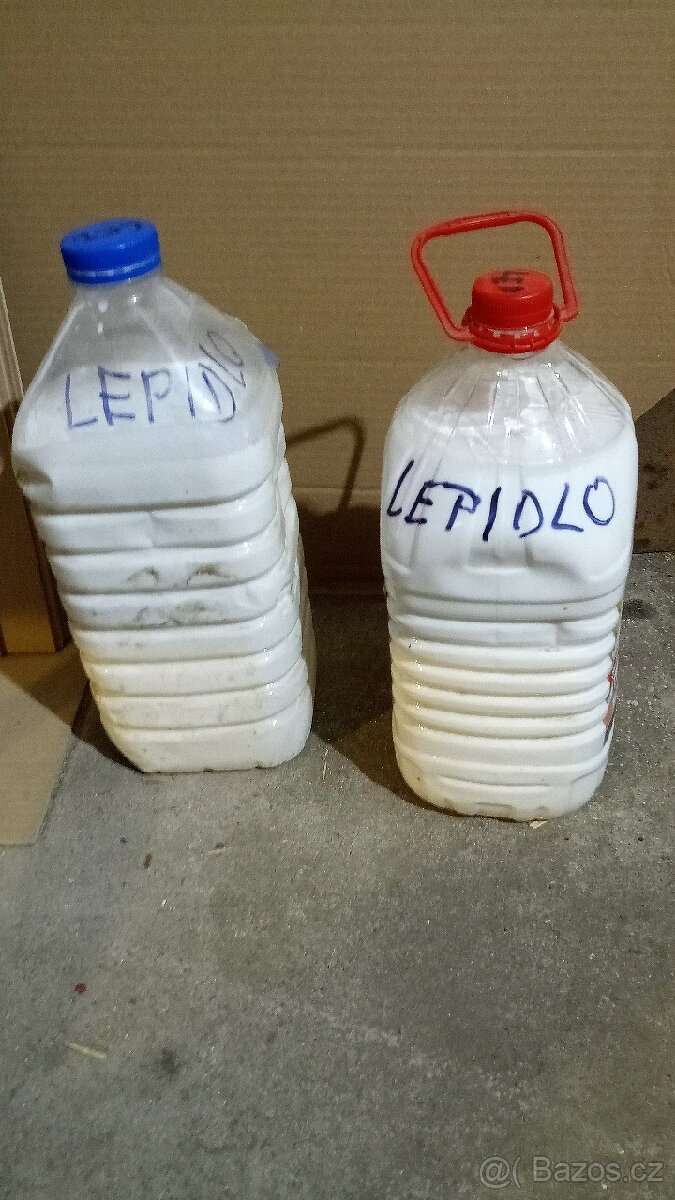 Truhlářské lepidlo