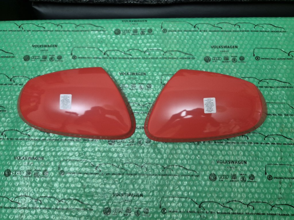 kryty vnějších zrcátek červené Hyundai i10 (AC3) K7431ADE00T