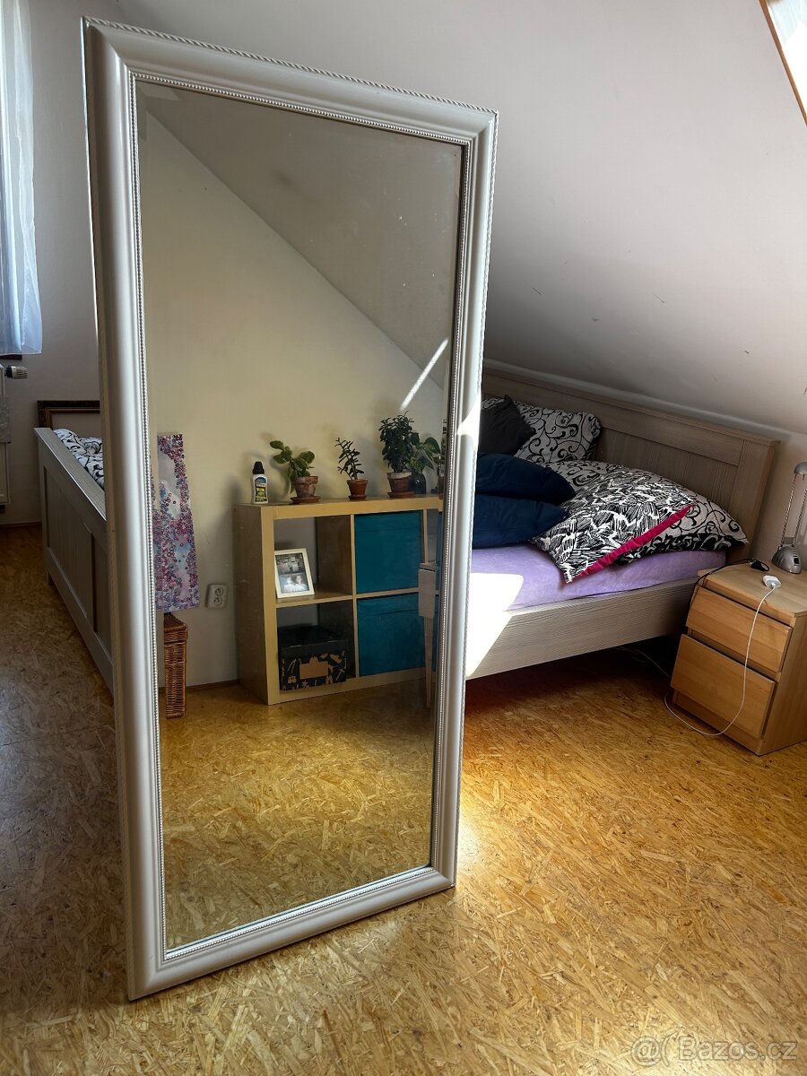Zrcadlo velké