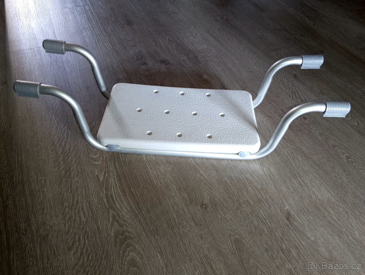Sedačka do vany