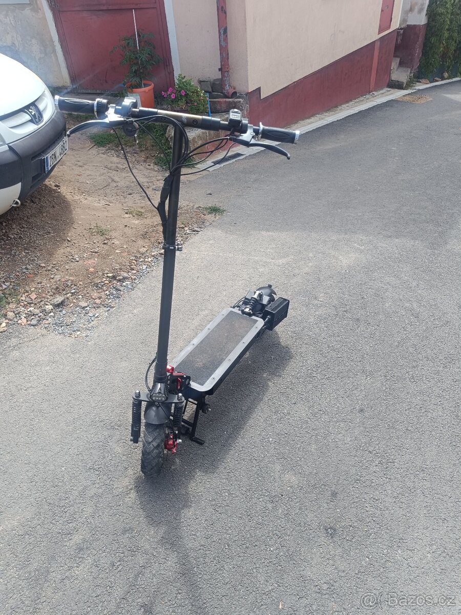 Elektrokoloběžka. 1000w