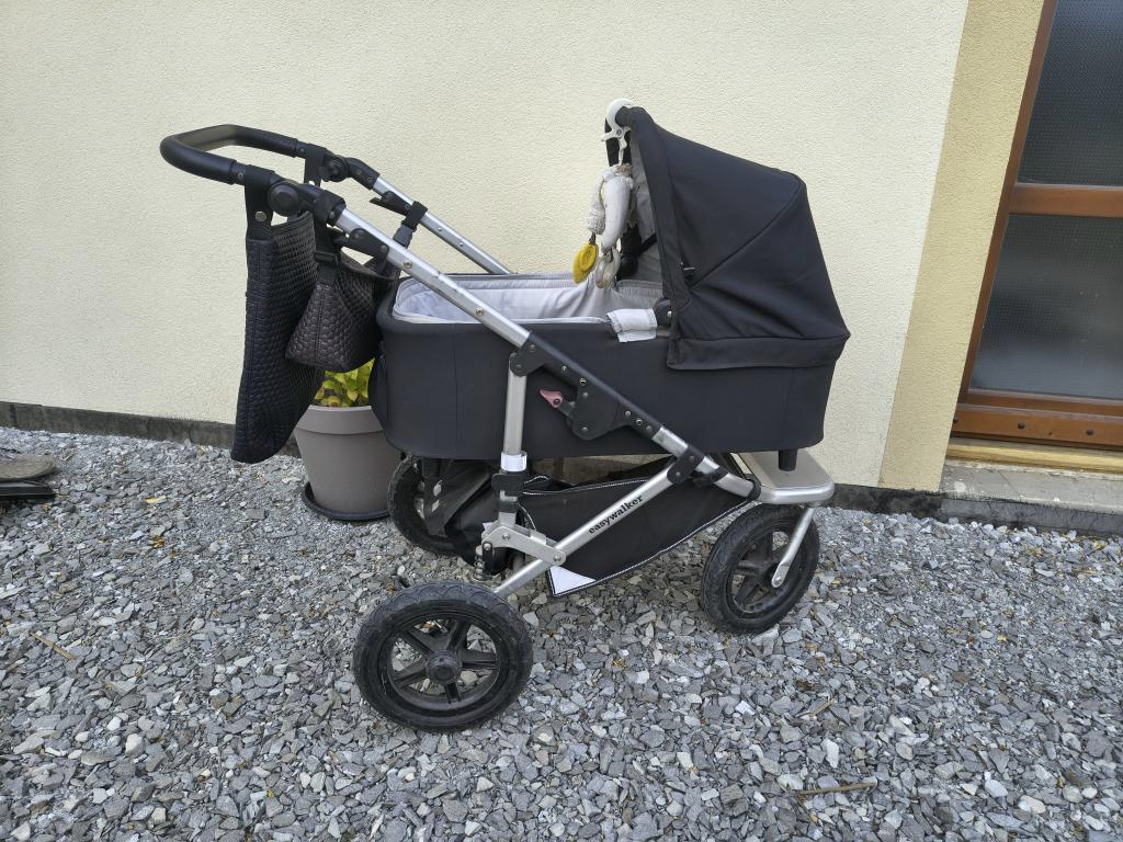 Kočárek Easywalker Sky (trojkolka)