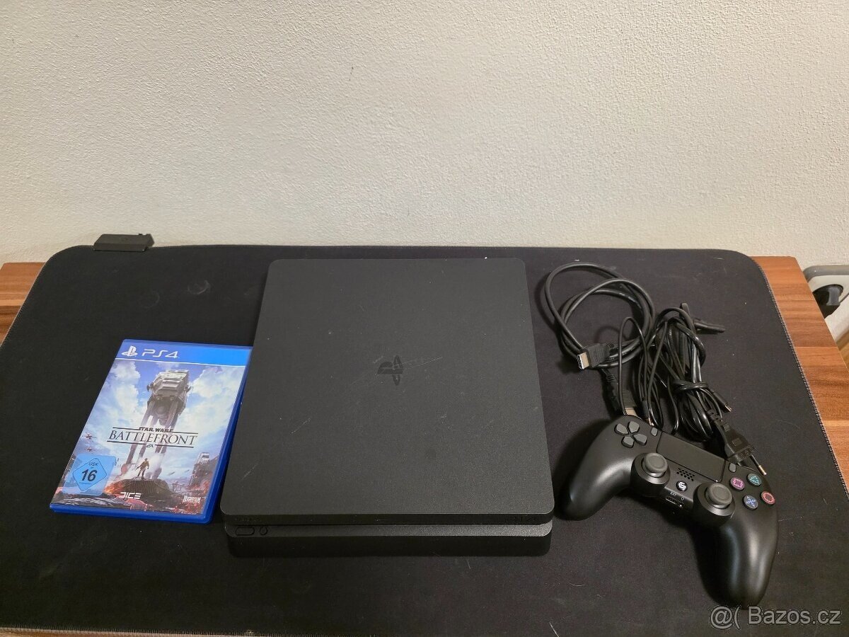 PlayStation 4 + 1x ovladač + HDMI kabel + Hra
