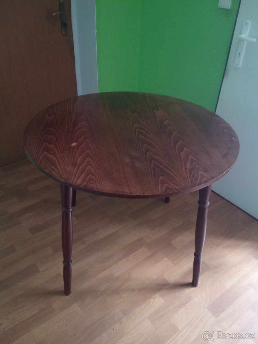 Starý KULATÝ STŮL